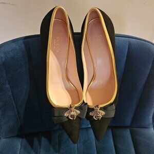 Gucci Black Velvet Pumps with Bee Bow Detail